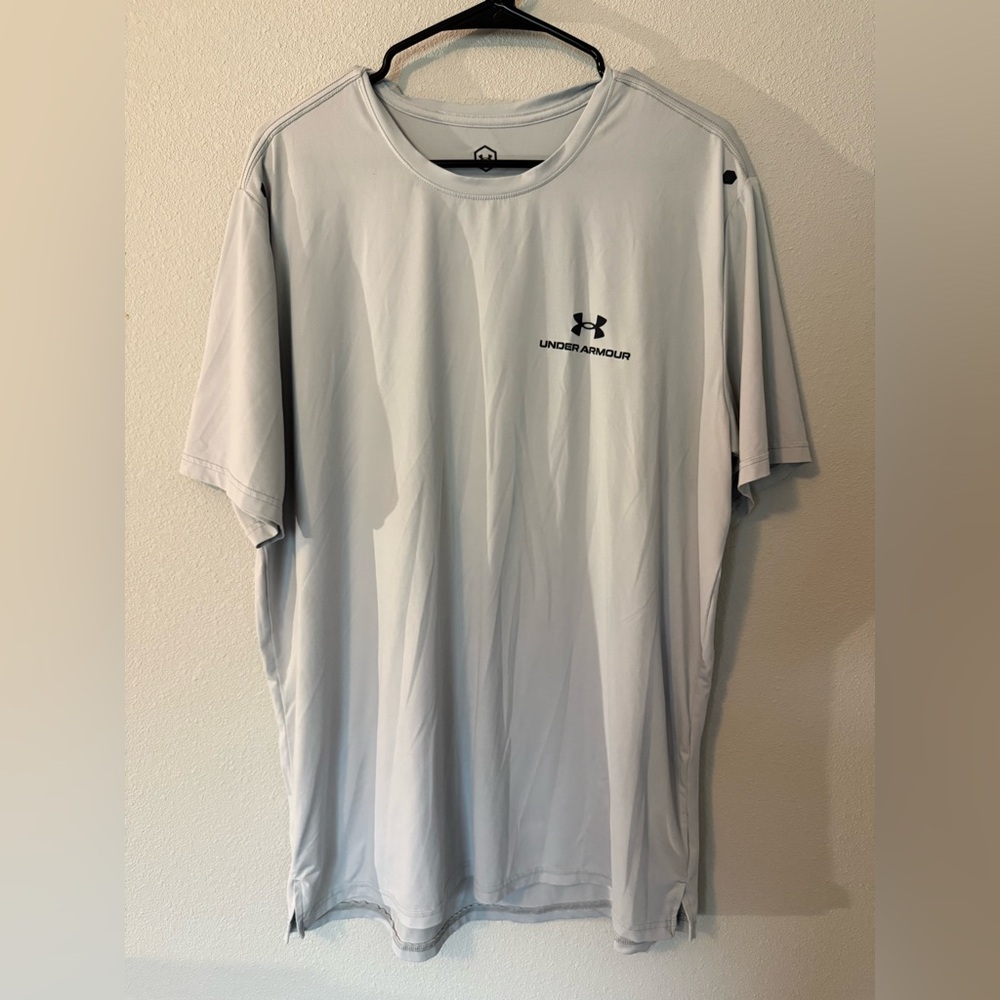 XL Under Armour Men's Short Sleeve Tee in Light Gray